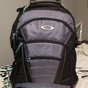 Black & Gray 💼OAKLEY backpack